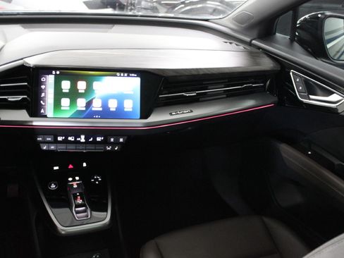 Used 2024 Audi Q4 e-tron Premium Plus image 37
