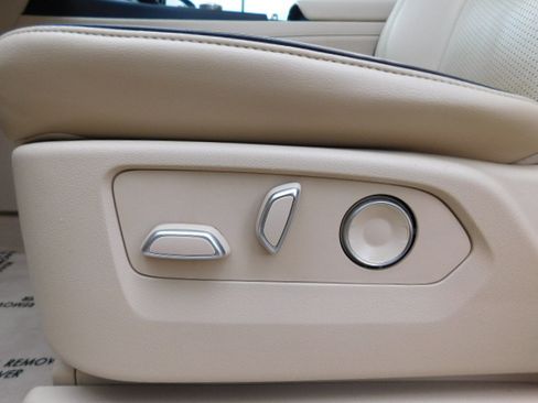 Used 2021 Cadillac Escalade ESV Premium Luxury image 13