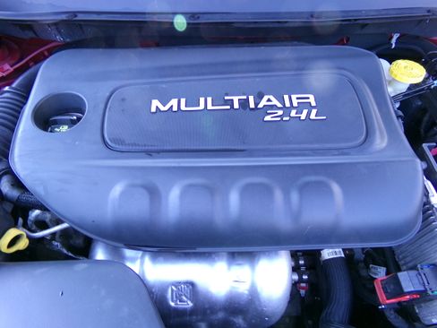 Used 2014 Jeep Cherokee 4WD Latitude image 19