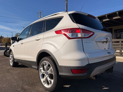 Used 2013 Ford Escape Titanium image 4