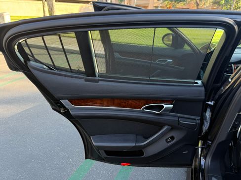 Used 2013 Porsche Panamera image 11