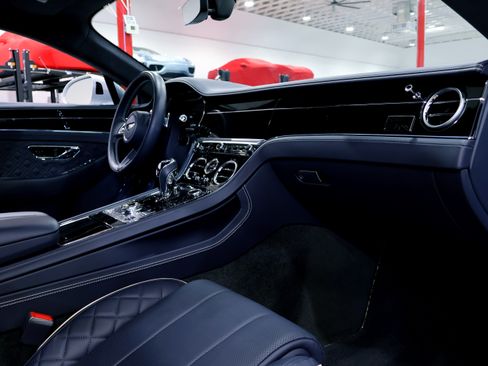 Used 2021 Bentley Continental GT Mulliner AWD/4WD image 30