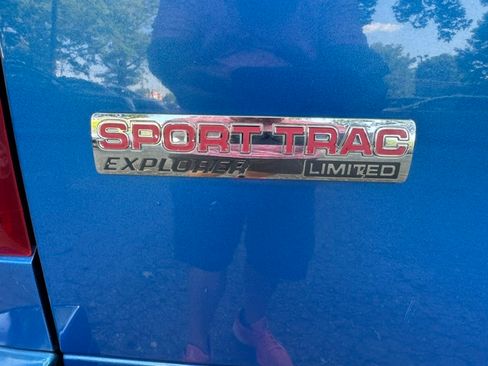 Used 2010 Ford Explorer Sport Trac 4x4 Limited V8 image 32
