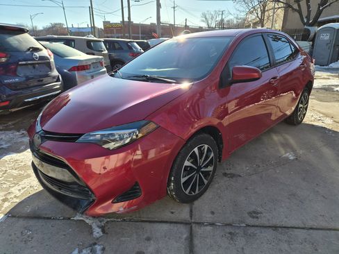 Used 2019 Toyota Corolla LE image 1