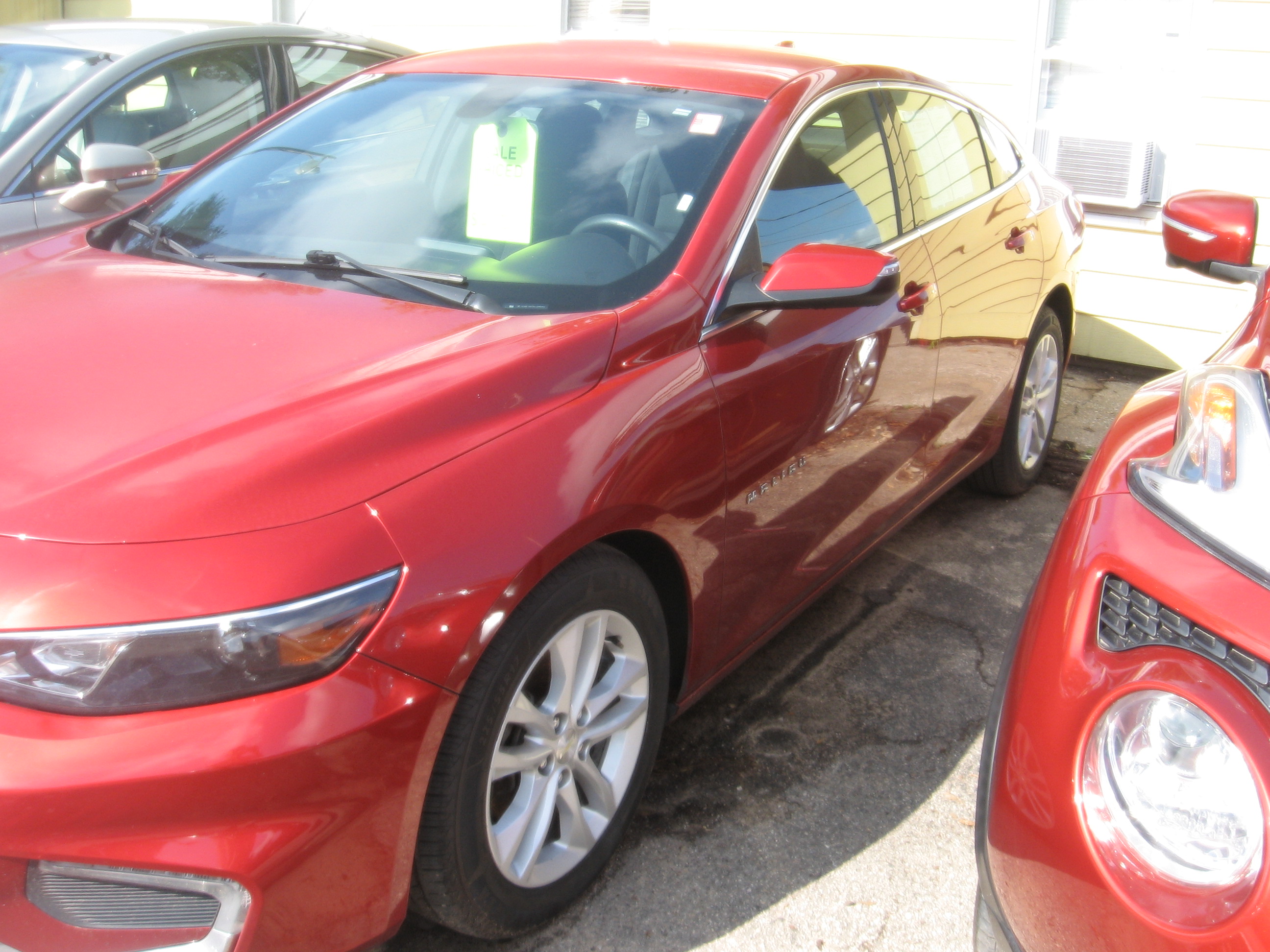 Used 2016 Chevrolet Malibu LT FWD image 1