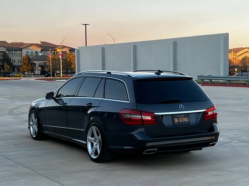 Used 2011 Mercedes-Benz E 350 image 7