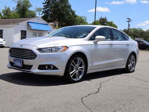 Used 2013 Ford Fusion Titanium FWD image 4