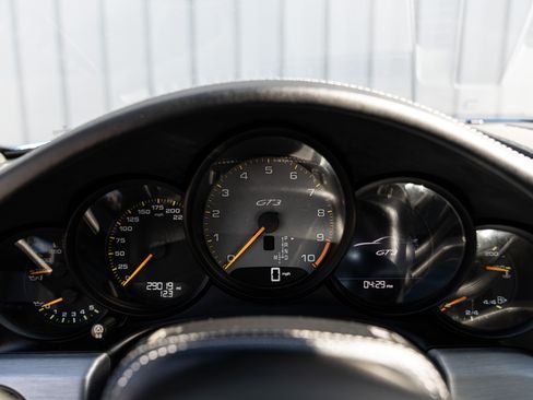 Used 2018 Porsche 911 GT3 Coupe RWD image 17
