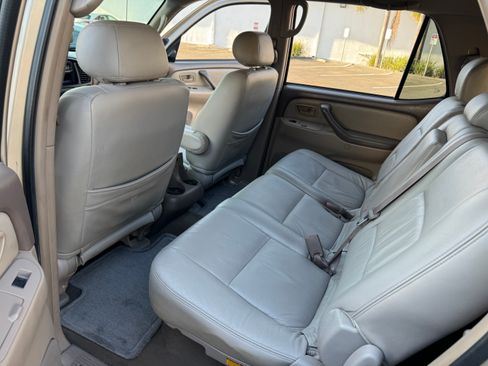 Used 2002 Toyota Sequoia SR5 image 13