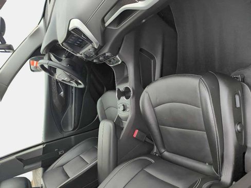 Used 2024 GMC Terrain SLT image 20