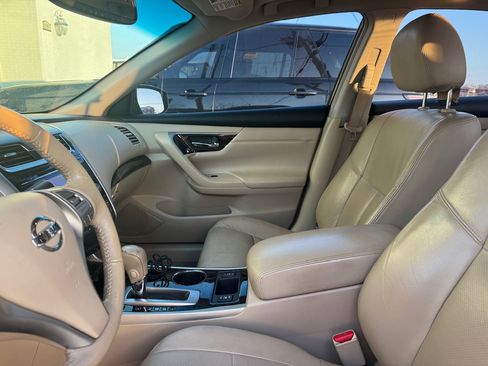 Used 2013 Nissan Altima image 6