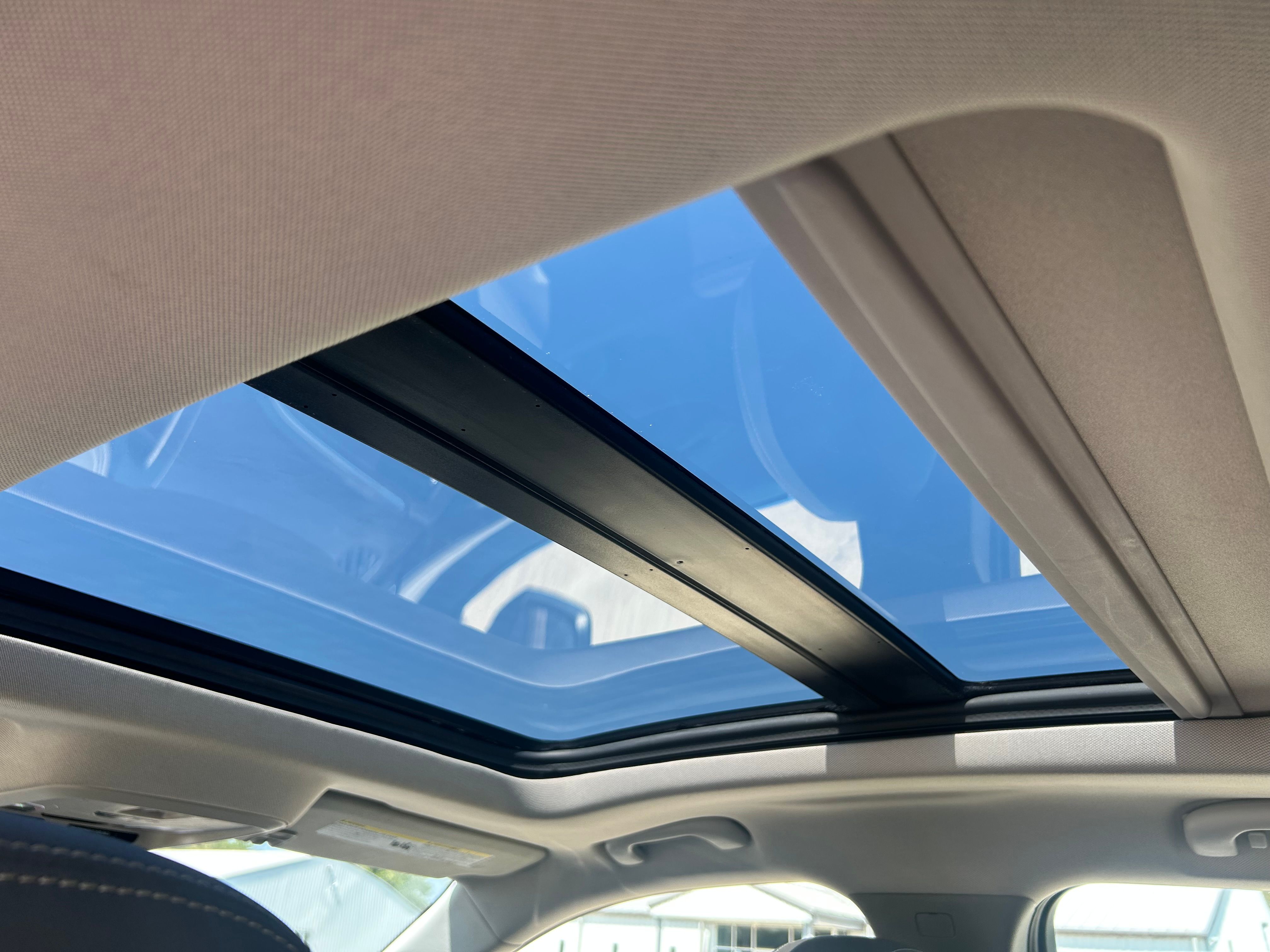 Used 2017 Chevrolet Impala Premier FWD image 20