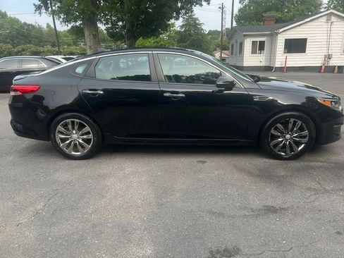 Used 2017 Kia Optima LX FWD image 6