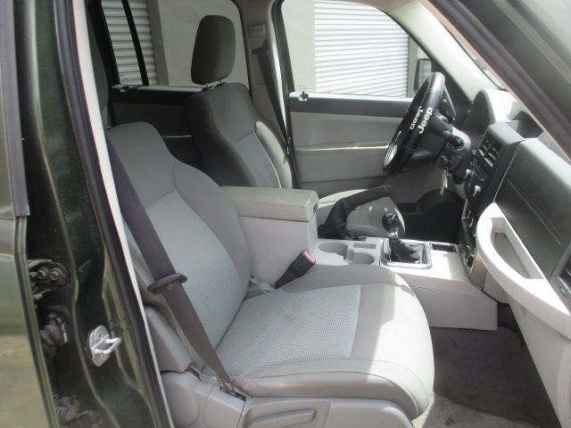 Used 2008 Jeep Liberty 2WD Sport image 9