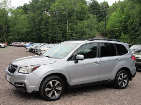 Used 2018 Subaru Forester 2.5i Premium image 2