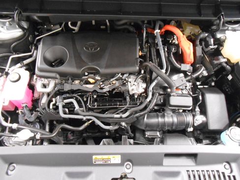 Used 2022 Toyota Highlander XLE image 7