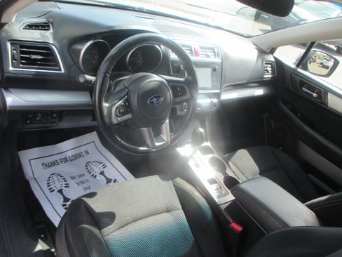 Used 2016 Subaru Outback 2.5i Premium image 8