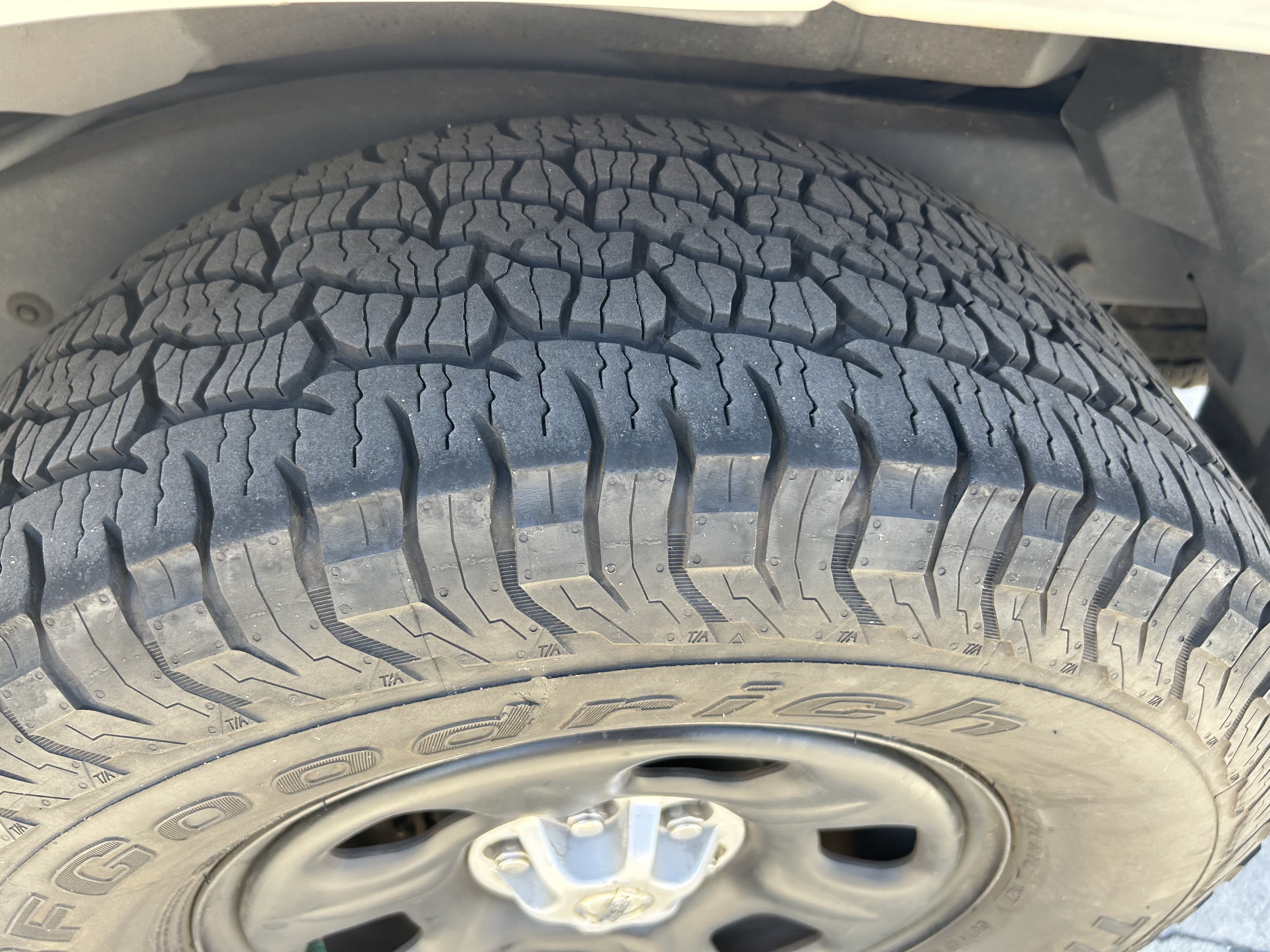 Used 2011 Nissan Xterra 2WD image 7