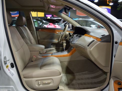 Used 2006 Toyota Avalon XLS image 21