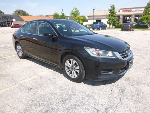 Used 2014 Honda Accord LX Sedan image 4