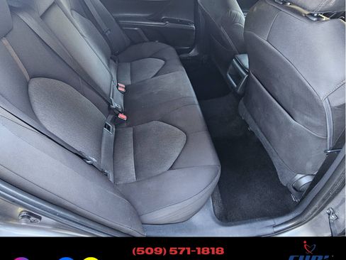 Used 2018 Toyota Camry LE image 18