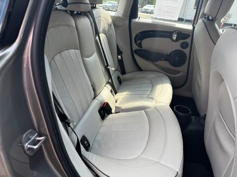 Used 2017 MINI Cooper S 4-Door Hardtop FWD image 16