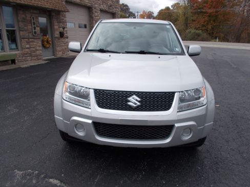 Used 2010 Suzuki Grand Vitara LX image 2