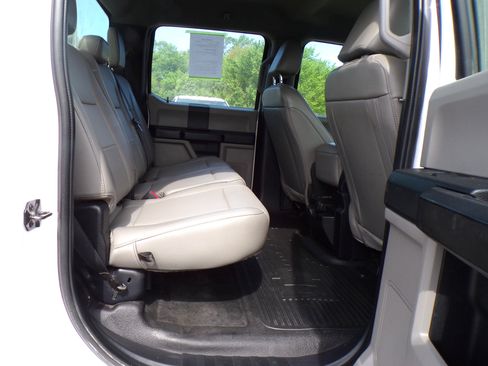 Used 2021 Ford F350 4x4 Crew Cab DRW Super Duty image 13