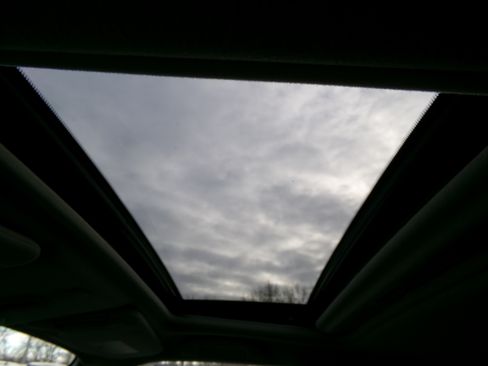 Used 2014 Nissan Juke SV image 19