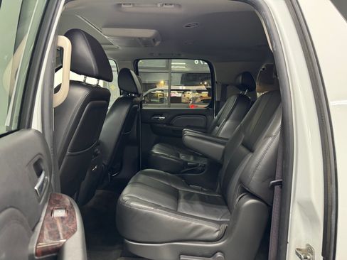 Used 2008 GMC Yukon XL Denali image 15