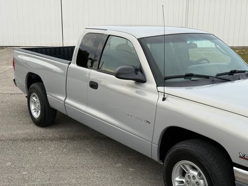 Used 2000 Dodge Dakota Sport RWD image 47