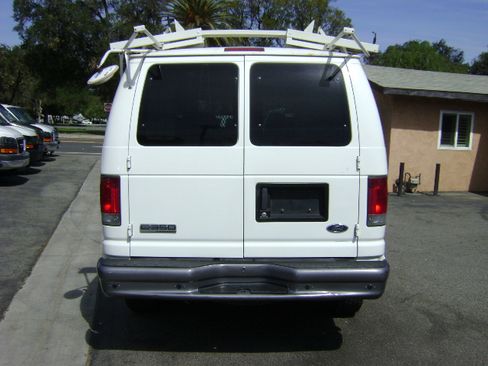 Used 2006 Ford E-350 and Econoline 350 image 6