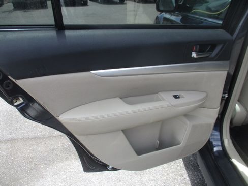 Used 2013 Subaru Outback 2.5i Premium image 17