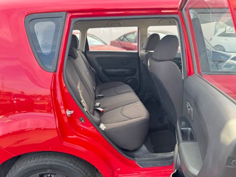 Used 2013 Kia Soul image 17