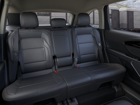 New 2026 Lincoln Nautilus Premier AWD/4WD image 11