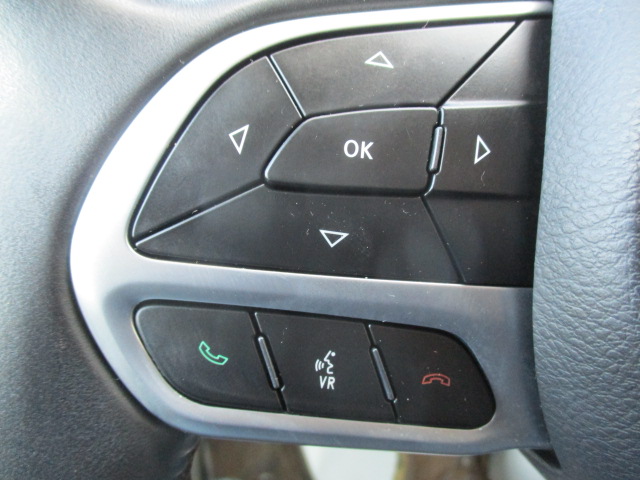 Used 2018 Chrysler Pacifica Touring-L FWD image 34