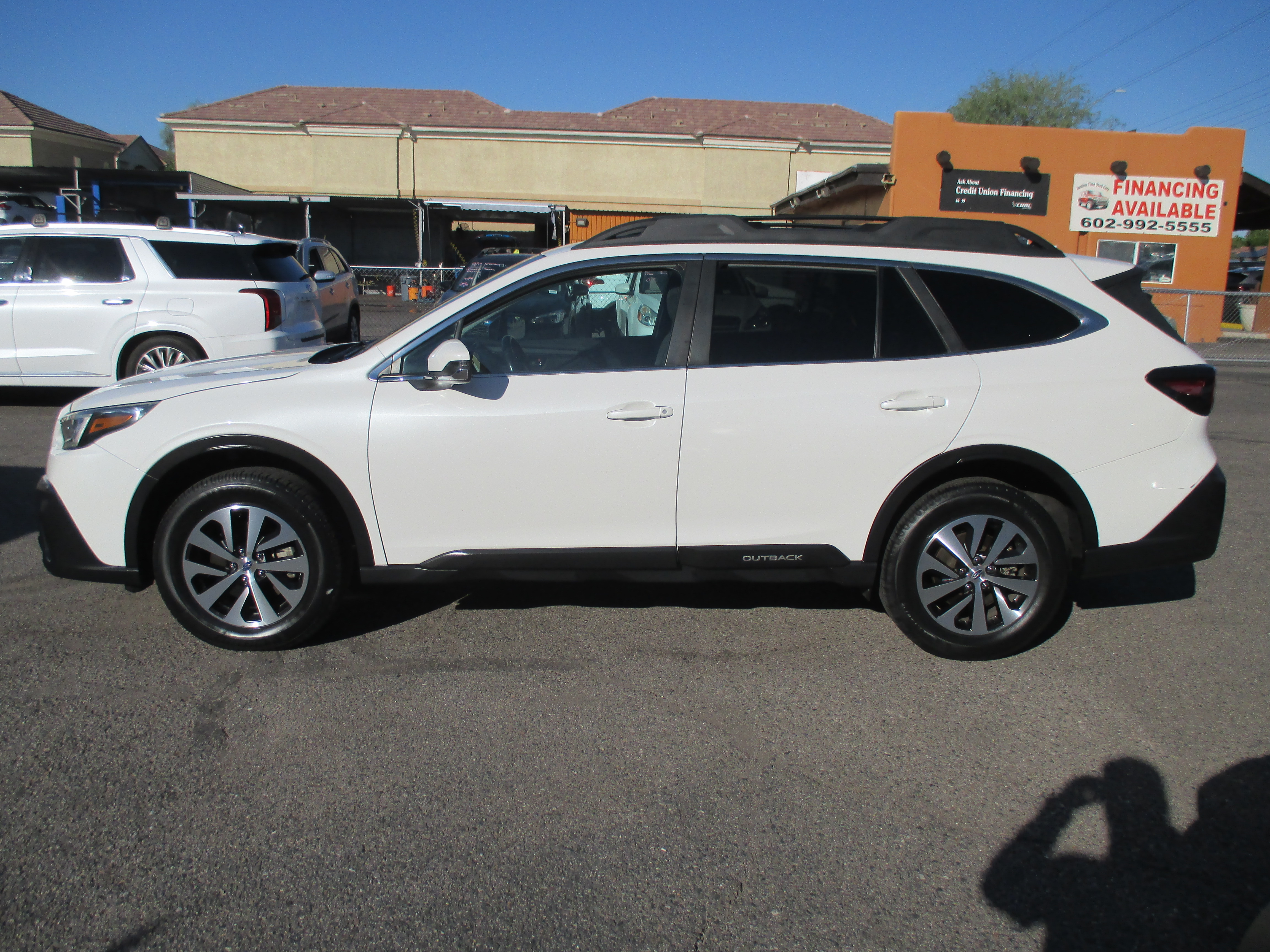 Used 2020 Subaru Outback Premium Wagon 4D AWD/4WD image 1