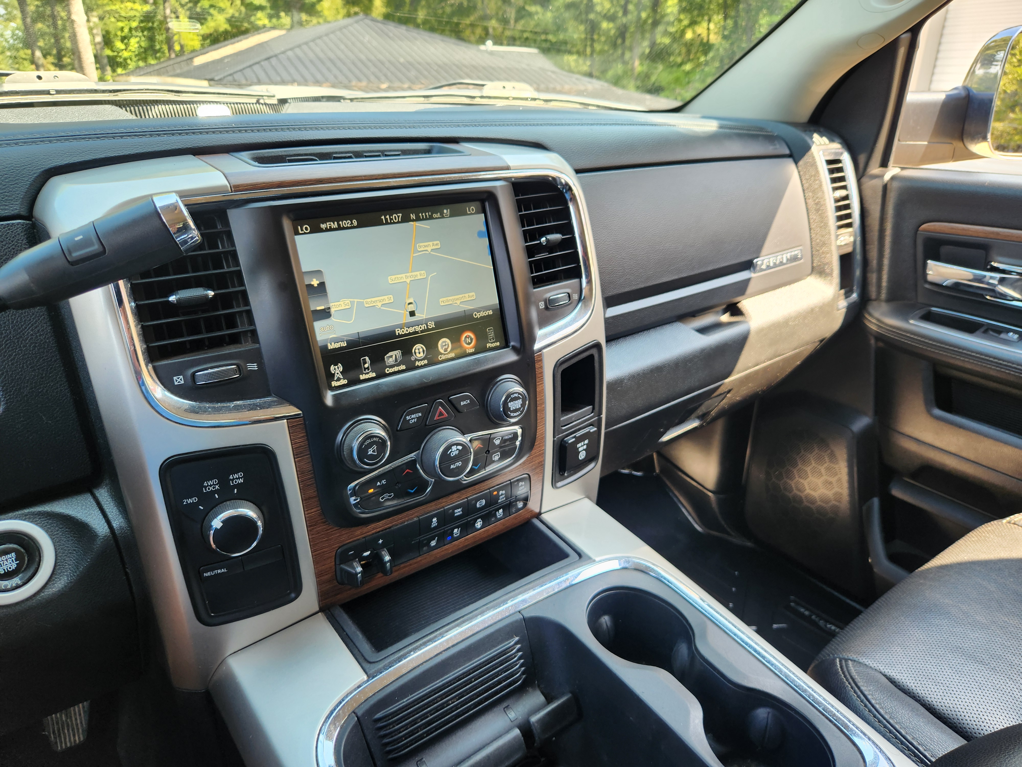 Used 2017 RAM 2500 4x4 Crew Cab Laramie image 17