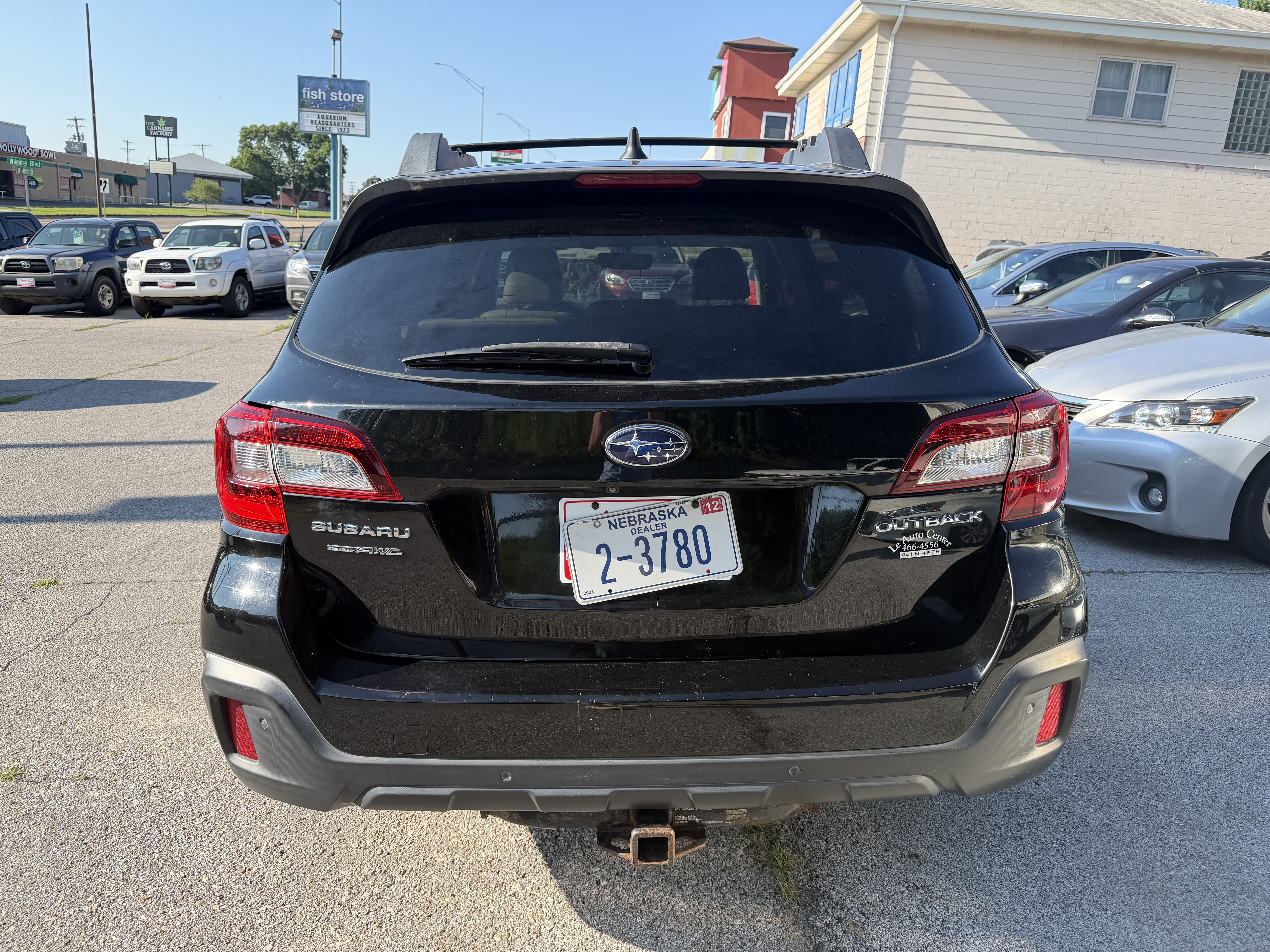 Used 2018 Subaru Outback 2.5i Limited AWD/4WD image 3