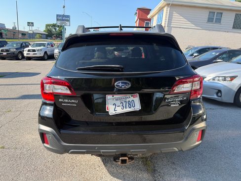 Used 2018 Subaru Outback 2.5i Limited AWD/4WD image 3