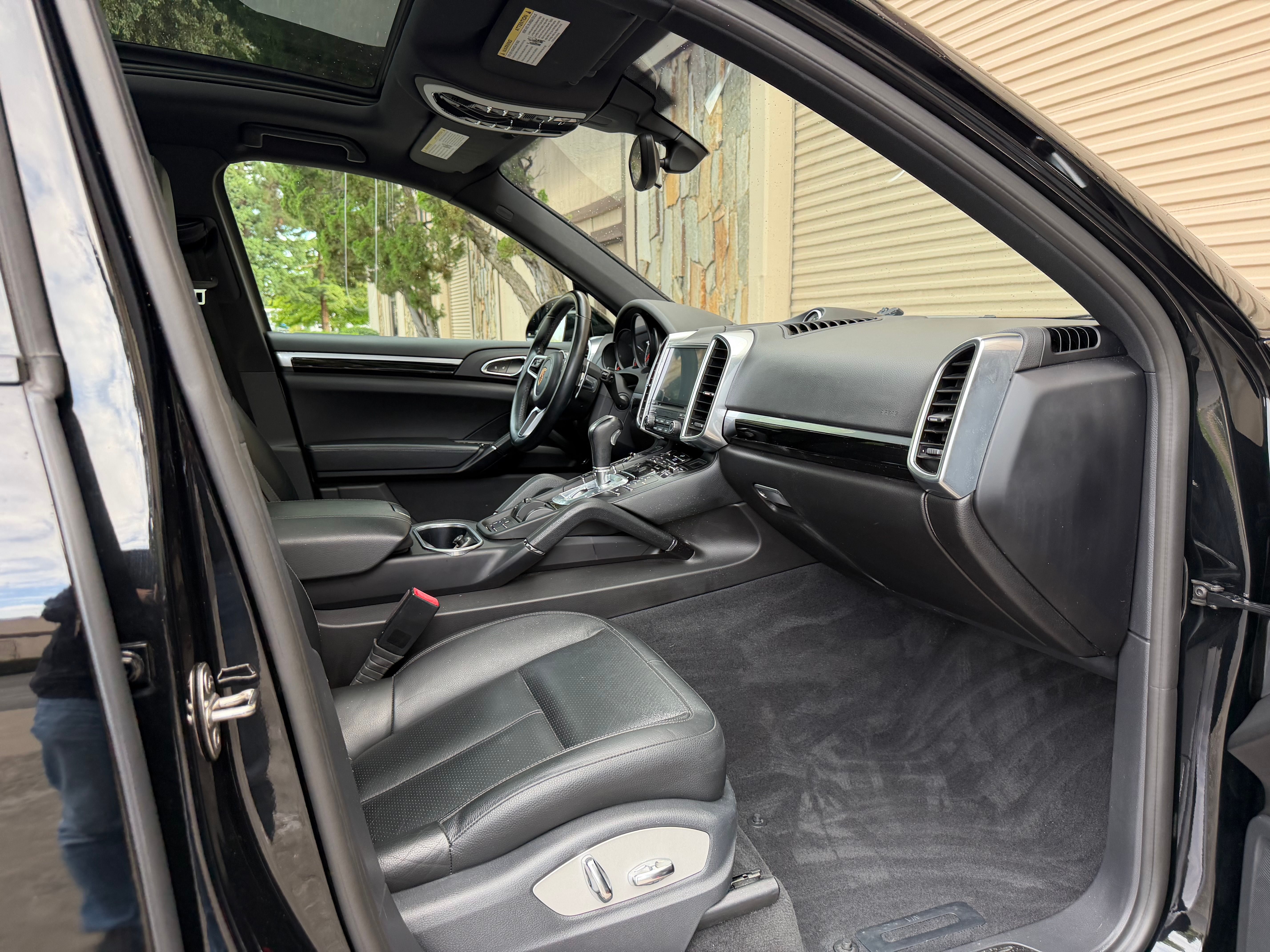 Used 2018 Porsche Cayenne S AWD/4WD image 11
