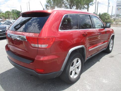 Used 2011 Jeep Grand Cherokee Laredo AWD/4WD image 6