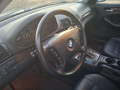 Used 2004 BMW 325i Wagon RWD image 20