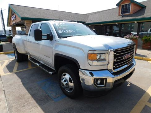 Used 2015 GMC Sierra 3500 SLE image 1