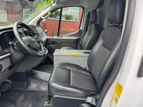 Used 2022 Ford Transit 150 130 Low Roof AWD image 7