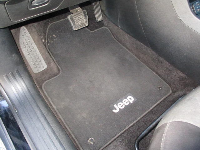 Used 2018 Jeep Cherokee FWD Latitude image 15