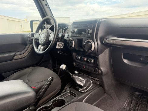 Used 2017 Jeep Wrangler Sport AWD/4WD image 67