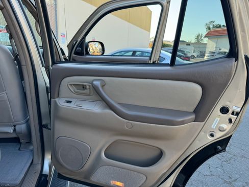 Used 2002 Toyota Sequoia SR5 image 16