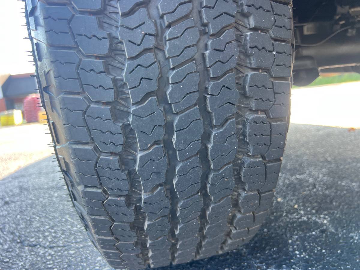 Used 2017 Toyota Tacoma TRD Sport Pickup 4D 5 ft AWD/4WD image 12