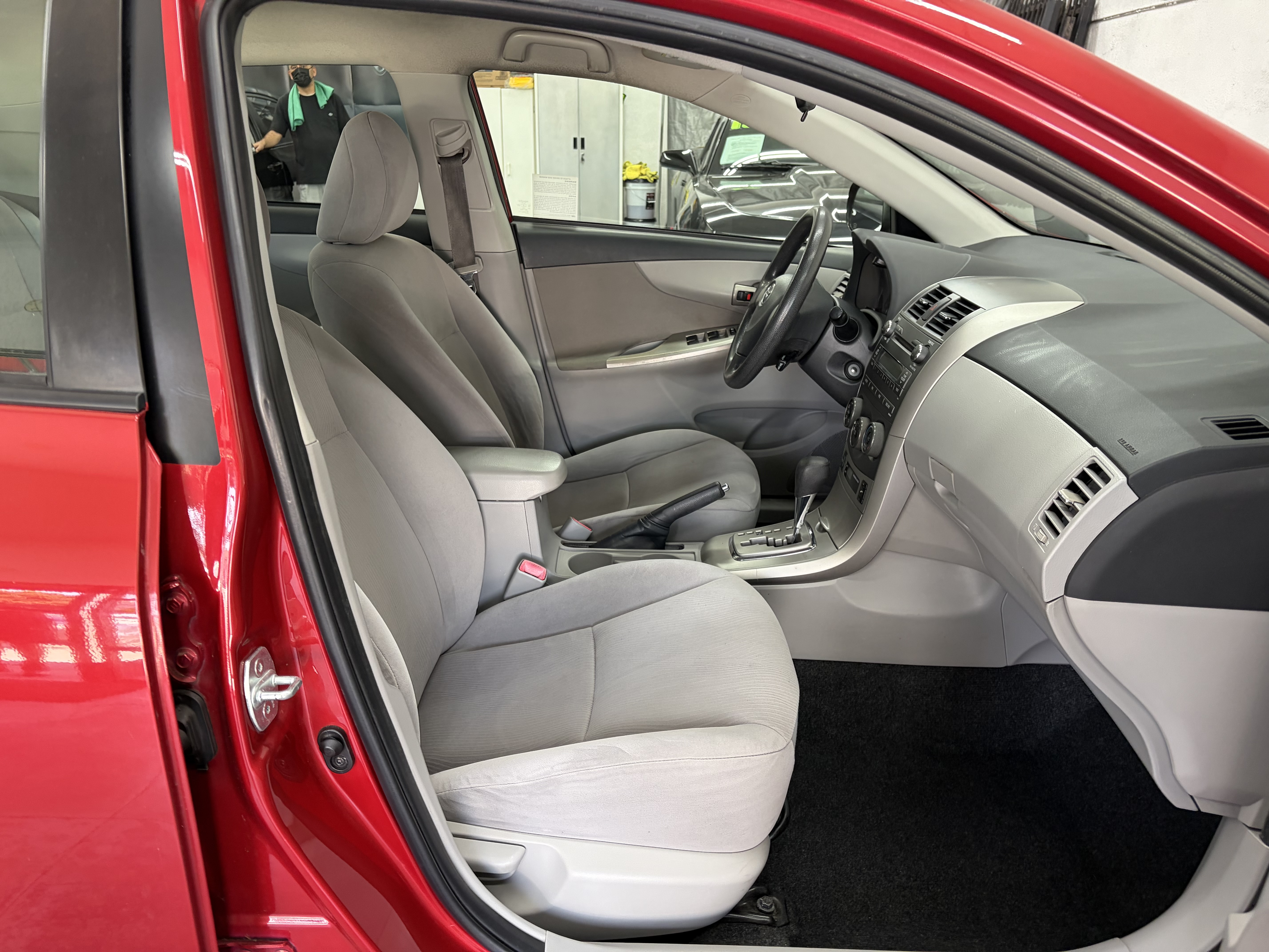 Used 2011 Toyota Corolla LE FWD image 18
